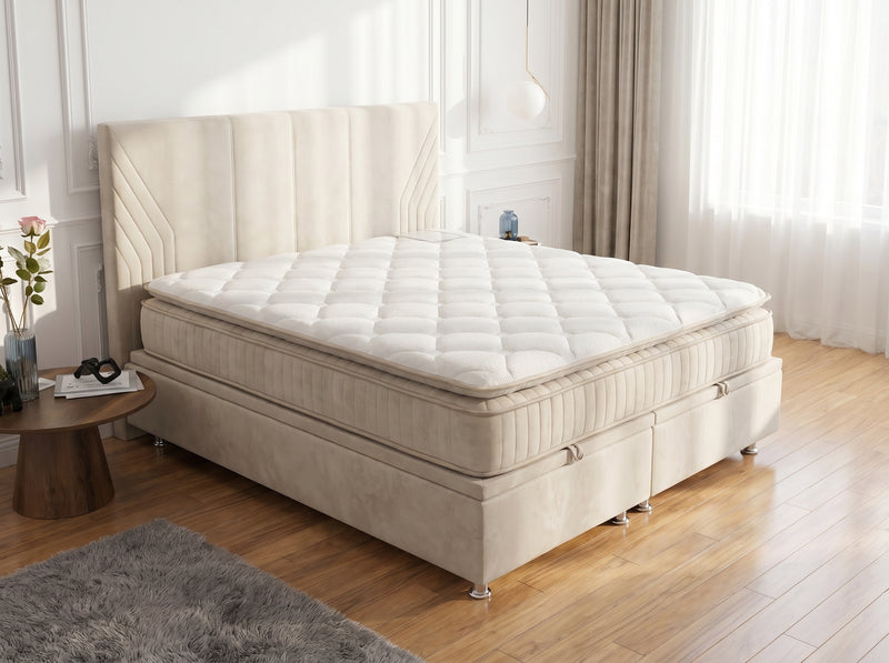 Lit boxspring Livia , Velours crème, tête de lit chevron & coffre de rangement (matelas inclus)