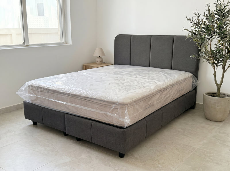 Lit coffre Nova 140×190, Tissu gris anthracite, tête capitonnée & rangement (matelas inclus)