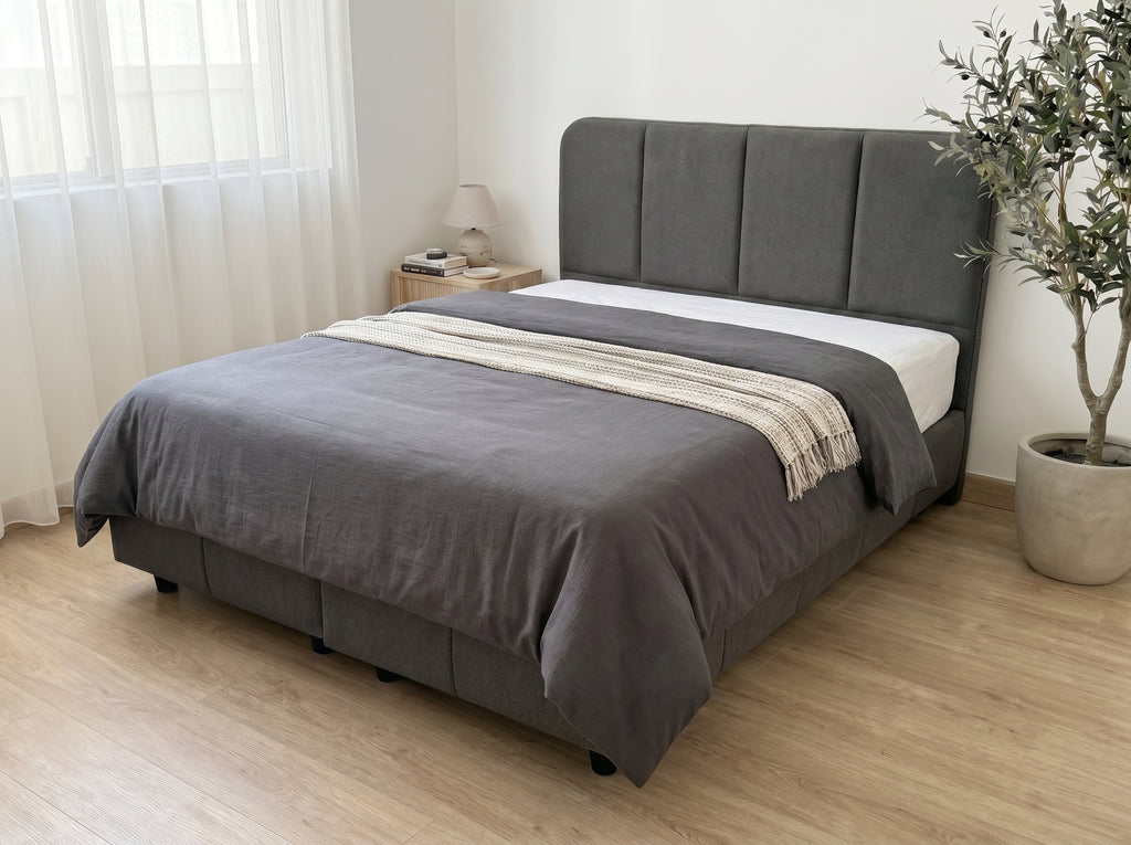 Lit coffre Nova 140×190, Tissu gris anthracite, tête capitonnée & rangement (matelas inclus)